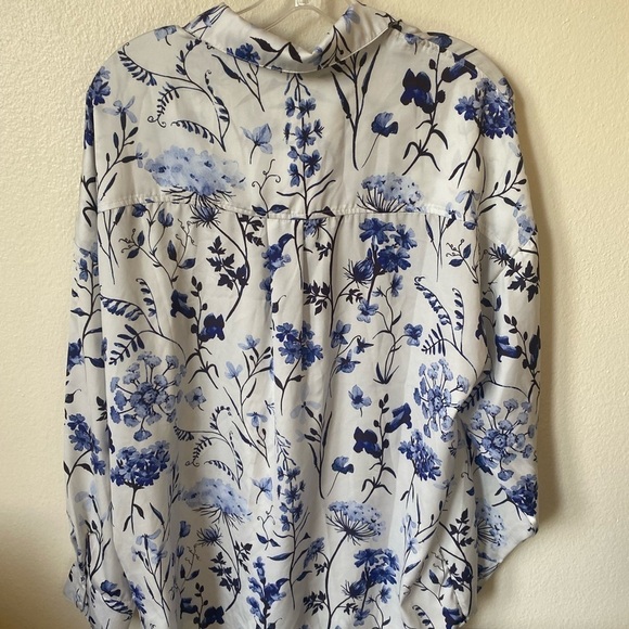 Favorite Daughter The Smooth Ex Boyfriend Button Up Shirt White & Blue Floral - Picture 7 of 11